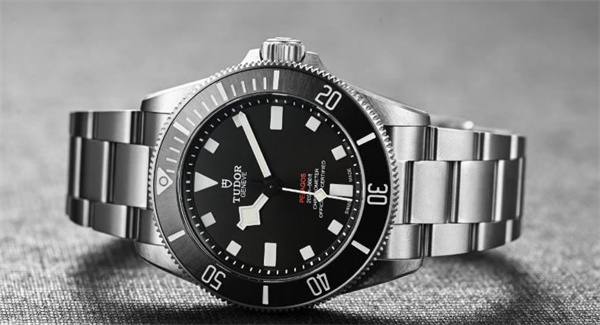 帝舵腕表进水了解决技巧集锦 帝舵腕表进水了解决技巧集锦