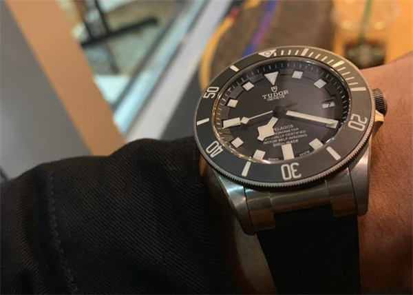 帝舵手表表盘生锈处理技巧集锦 帝舵手表表盘生锈处理技巧集锦