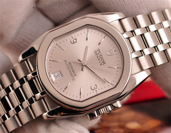 帝舵腕表表带太紧解决技巧汇总 帝舵腕表表带太紧解决技巧汇总