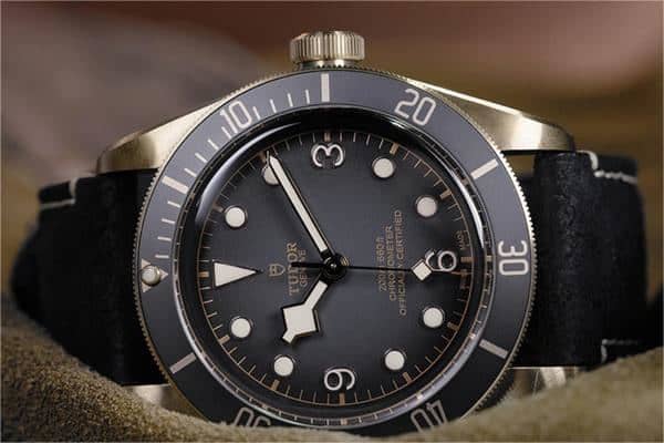 帝舵手表表盘生锈处理办法