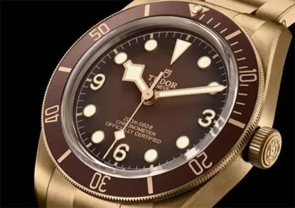 帝舵腕表外观有划痕处理方法详解