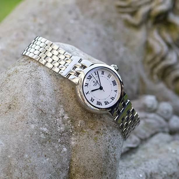 帝舵腕表表针变色处理方法