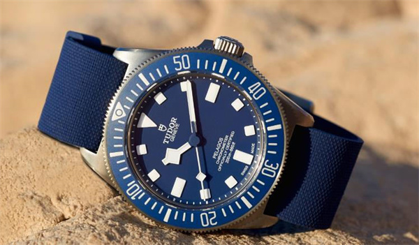 帝舵腕表表带掉色解决办法