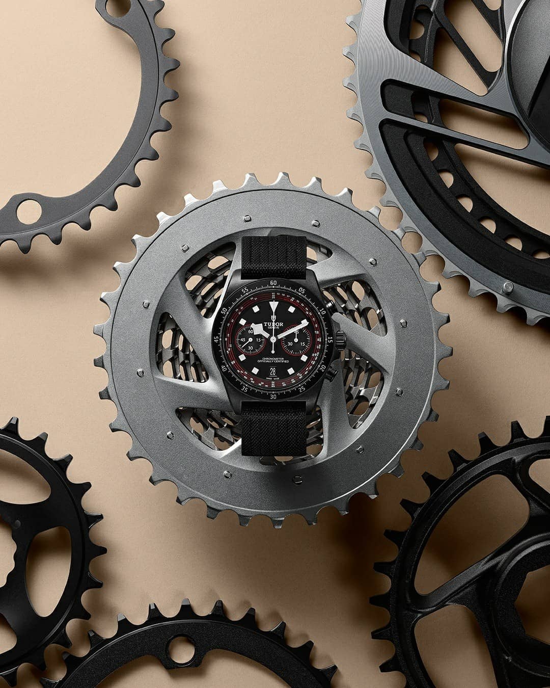 帝舵腕表表针脱落解决技巧推荐