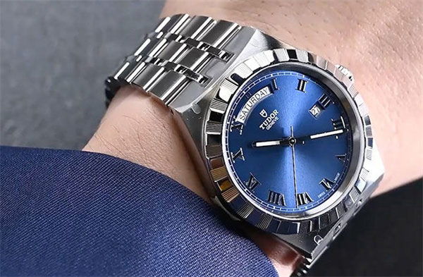 帝舵腕表摔坏了处理技巧是什么